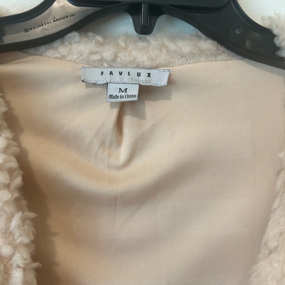 Furry Jacket size medium - Picture 3 of 4